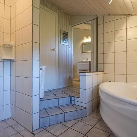 Дом отдыха Stunning Home In Blavand With Sauna Блаванн