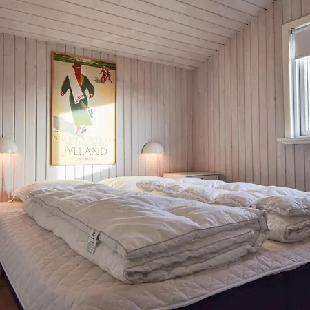 Дом отдыха Stunning Home In Blavand With Sauna *